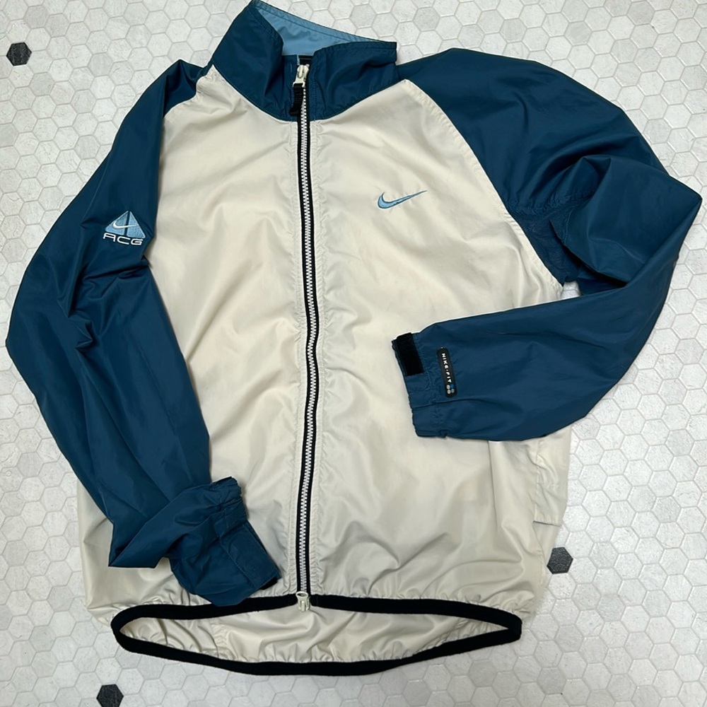 Nike ACG windbreaker coat jacket